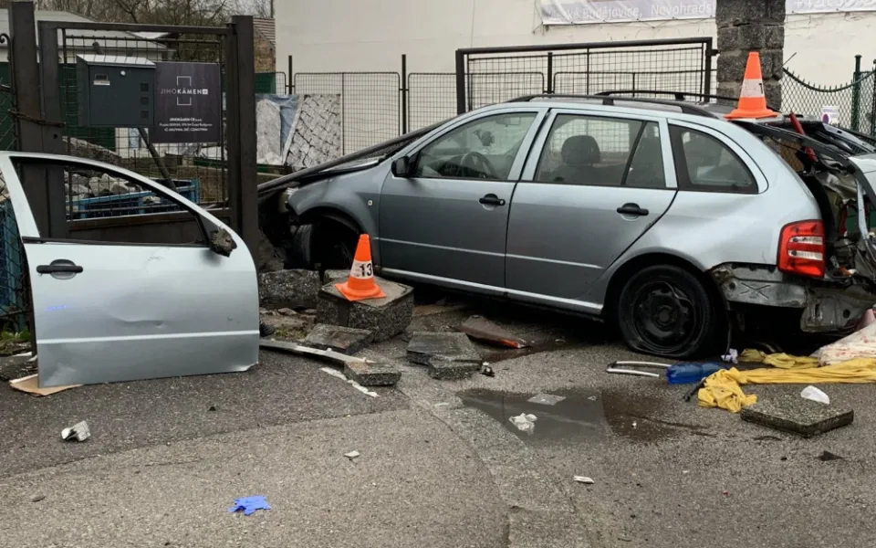Další tragická nehoda. Na Pražské třídě zemřel řidič fabie