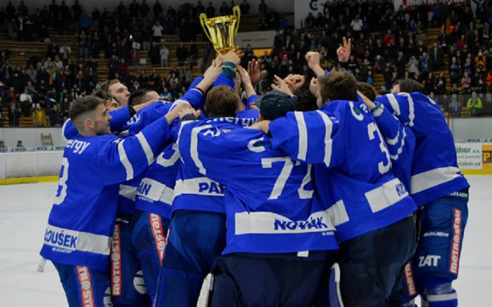 Táborští hokejisté jsou mistři. V baráži vyzvou Šumperk
