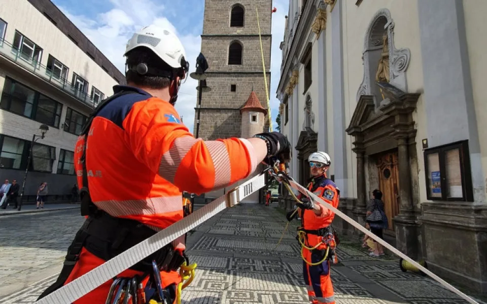 Záchranáři trénovali záchranu zraněného z Černé věže. Jsme díky tomu připraveni, říká správce