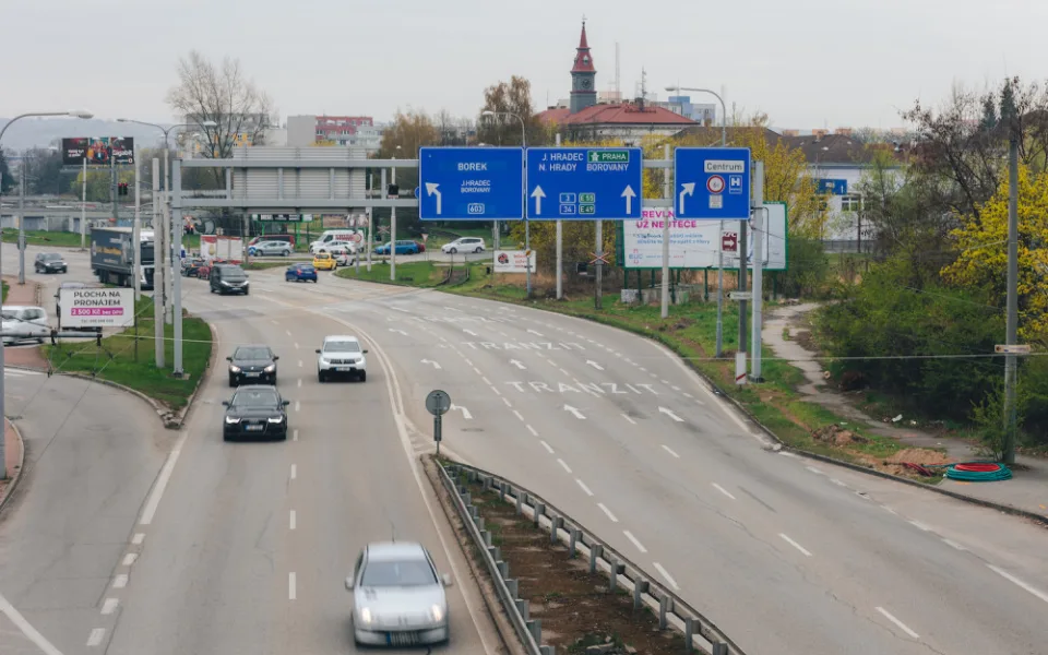 Strakonickou čekají poslední čtyři fáze oprav