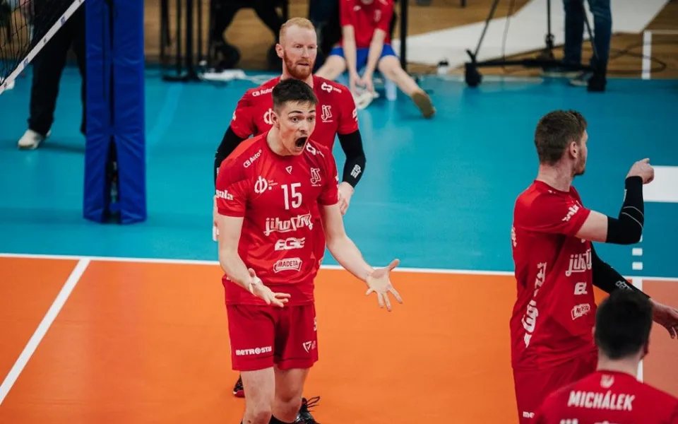 V Jihostroji pokračuje reprezentační blokař Polák