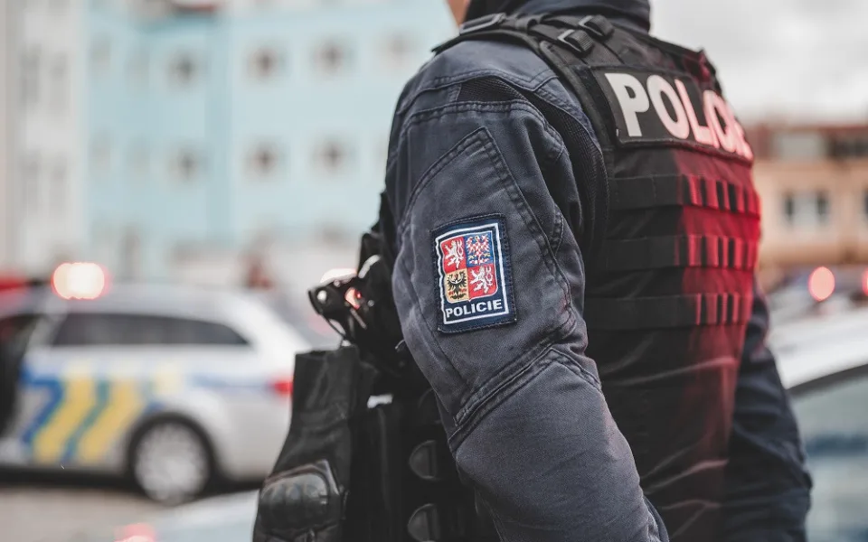 Policisté prošetřují anonymní oznámení o bombě v Českých Budějovicích