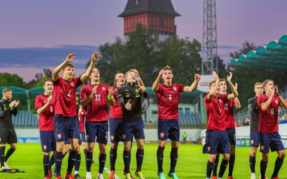 Lvíčata slaví na Střeleckém ostrově výhru nad Slovinskem.
