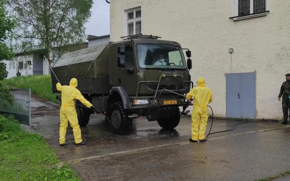 Dekontaminace vozidla