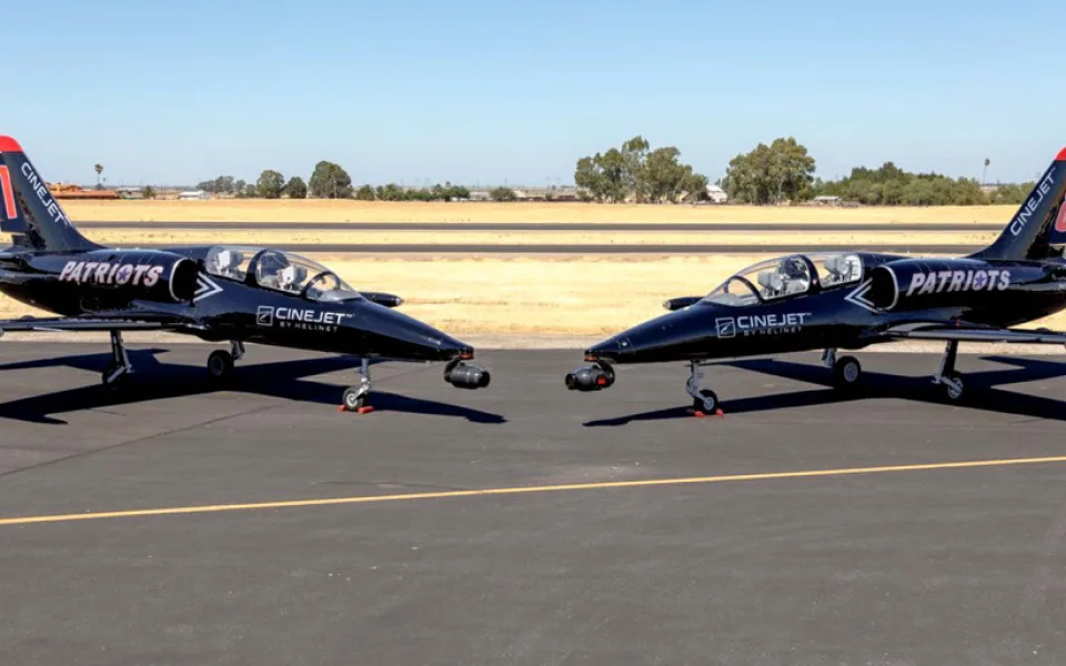 VIDEO: Do kin vstupuje nový Top Gun s Tomem Cruisem. V hlavních rolích jsou letadla z Prahy
