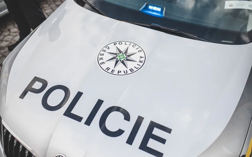 Autobus havaroval u hranicemi s Rakouskem. Řidič měl zdravotní komplikace