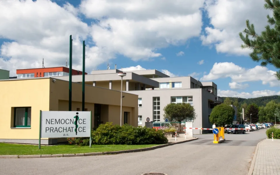 Prachatická nemocnice v létě uzavře operační sály a porodnici
