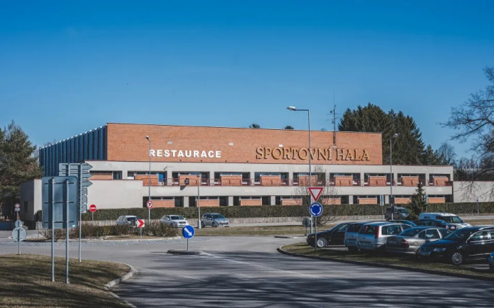 Po rekonstrukci střechy bude mít budějcká sportovní hala nové ozvučení