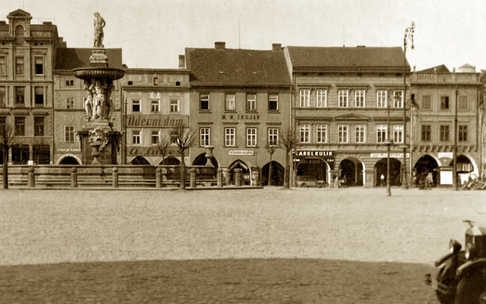 Dům. č. 16 U Kulíků na náměstí Svobody po roce 1932.