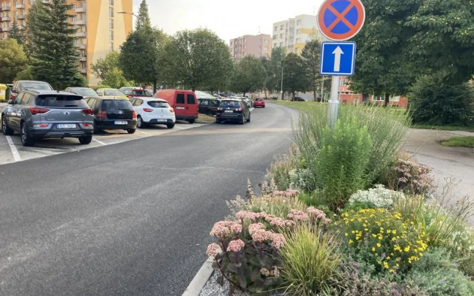 Na sídlišti Vajgar v Jindřichově Hradci bude víc parkovacích stání