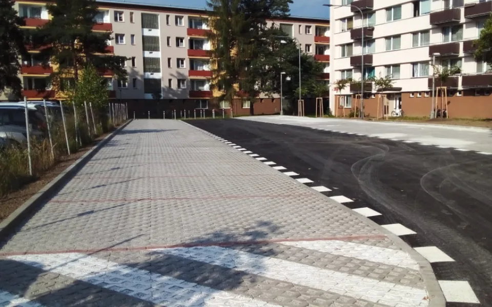 Ve Staroměstské je nové parkoviště. Vyšlo na více než 3 miliony korun