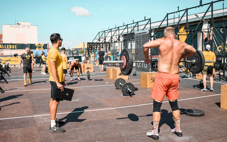 Přes tři stovky závodníků, ale i VIP hosté. Na střeše IGY Centra odstartovaly Big Summer Games