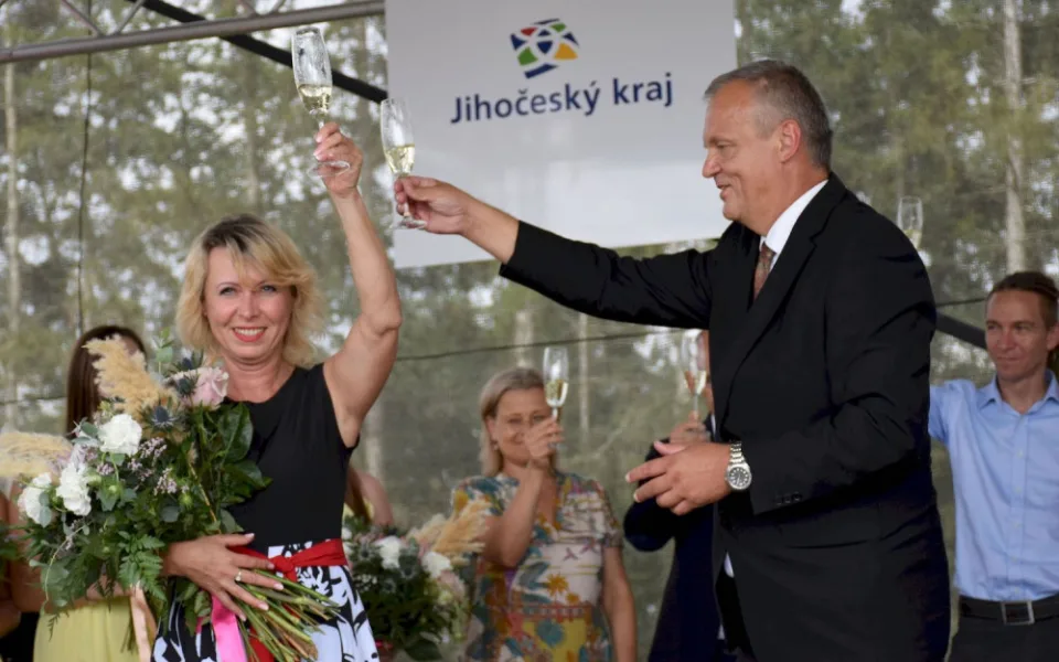 Do finále jdeme s hrdostí, řekl při předávání ocenění Vesnice roku starosta vítězné obce