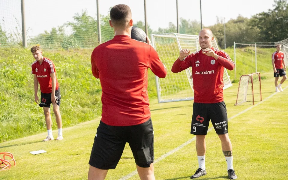 Hora trénuje s Dynamem. V týmu pokračuje, vzkázal klub