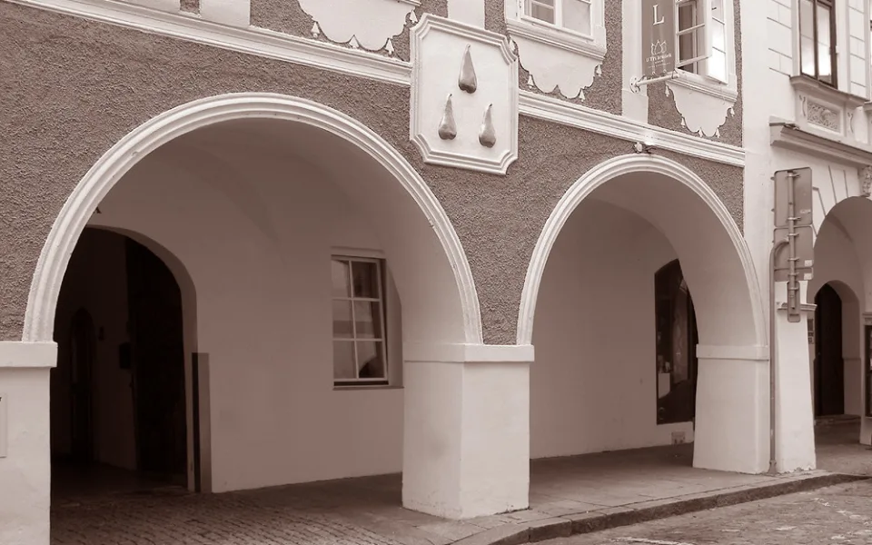 DRBNA HISTORIČKA: Domovní čísla zavedla Marie Terezie od roku 1770