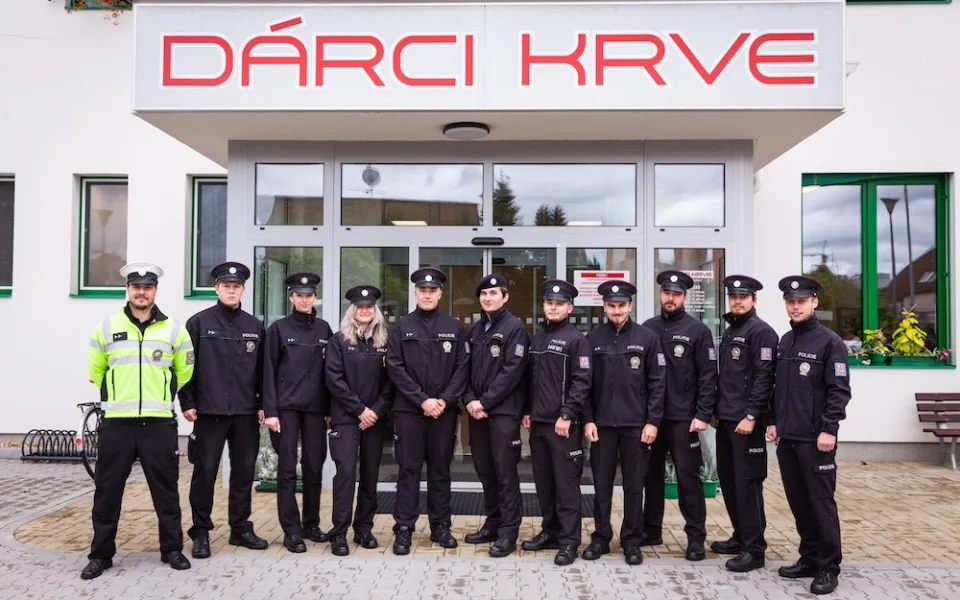 Policejní nováčci darovali krev