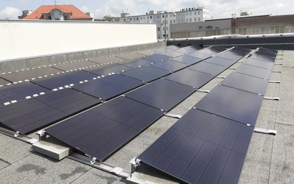 Teplárna spustila fotovoltaickou elektrárnu. Investice přesáhla šest milionu korun