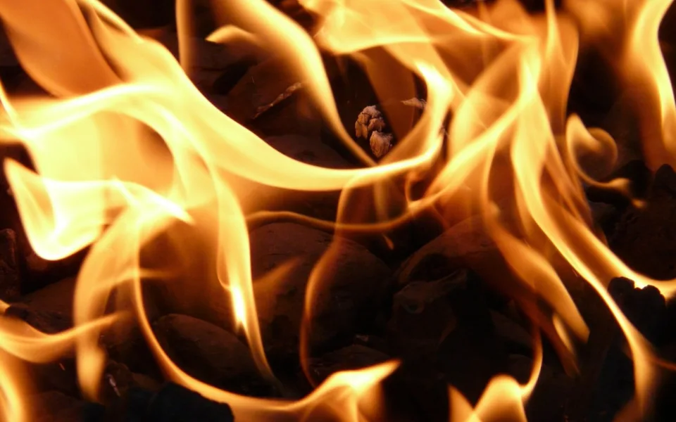 fire-g641ab0542_1280