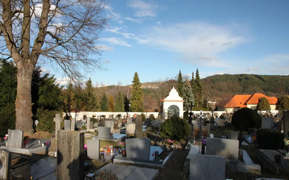 Hřbitov v Prachaticích.