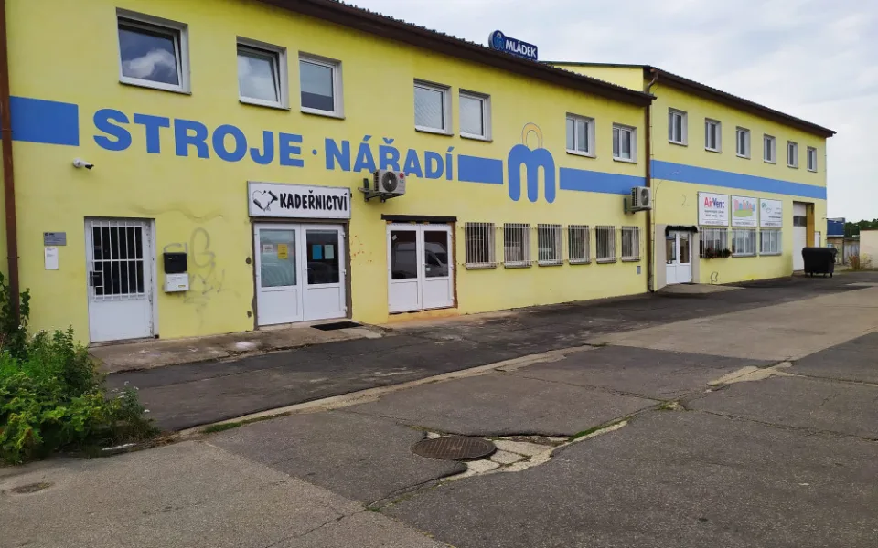 Obchod na sídlišti Šumava v Budějovicích nabízí vše pro kutily i řemeslníky