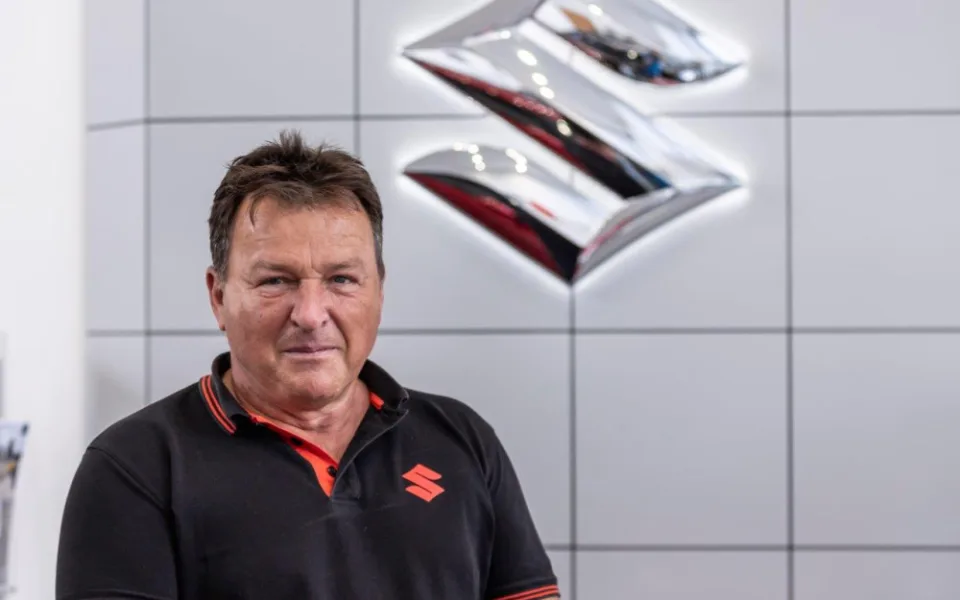 Budějcký Autostart slaví 30 let. Suzuki se pro řadu našich klientů stalo srdcovkou, říká majitel