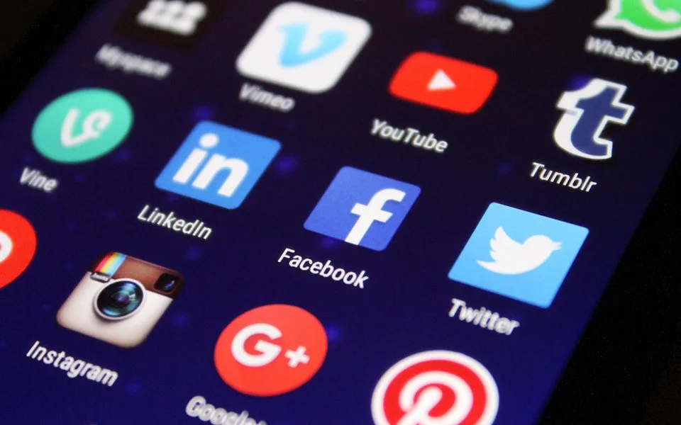 Facebook začal odstraňovat náhledy u odkazů na zpravodajství. Reaguje na novelu autorského zákona
