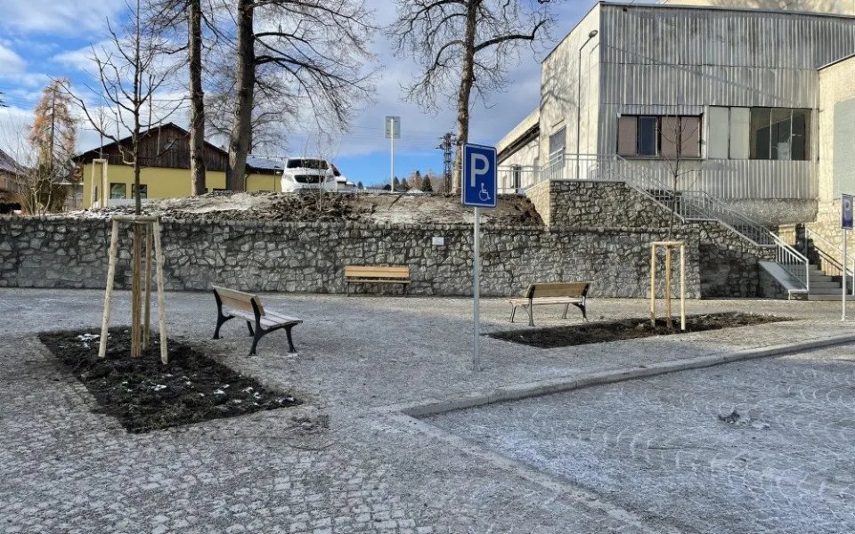 Vimperk vybudoval u zimního stadionu nové parkoviště
