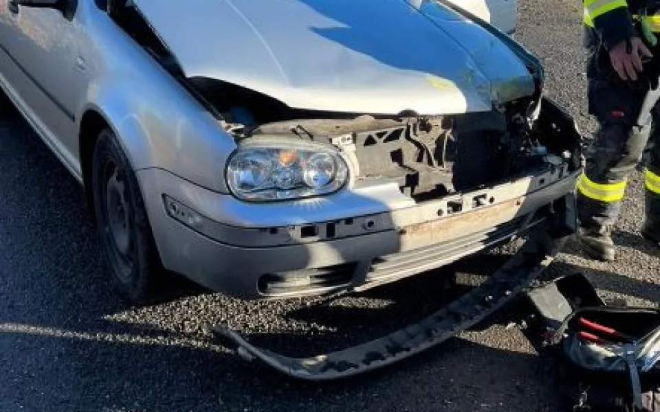 Na přejezdu se srazil vlak s automobilem, při nehodě nedošlo ke zranění