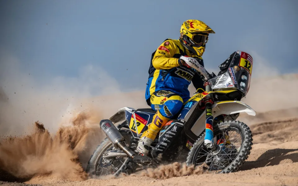 Martin Michek na trati první etapy Rally Dakar 2023.