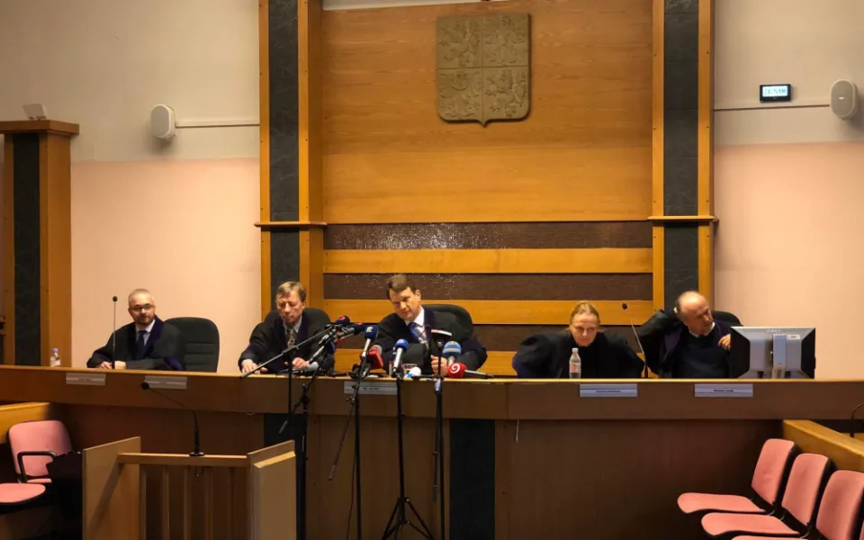 VIDEO: Soud vynesl rozsudek v kauze Čapí hnízdo. Babiš byl zproštěn obžaloby