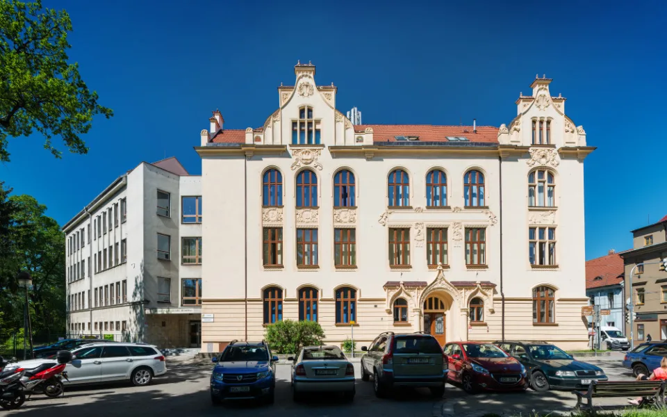 Obchodní akademie.