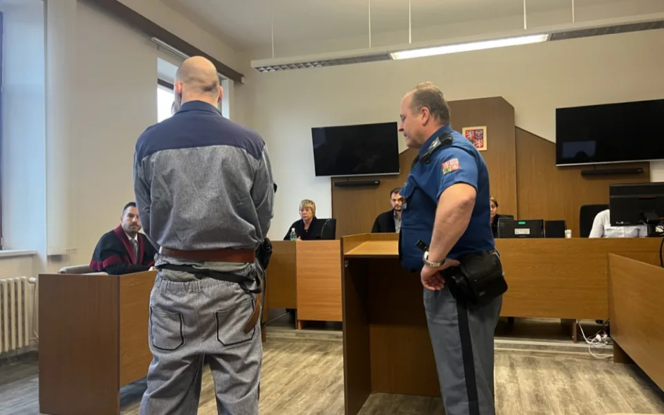 Za vraždu přítelkyně jde pětatřicetiletý muž na 16,5 roku do vězení