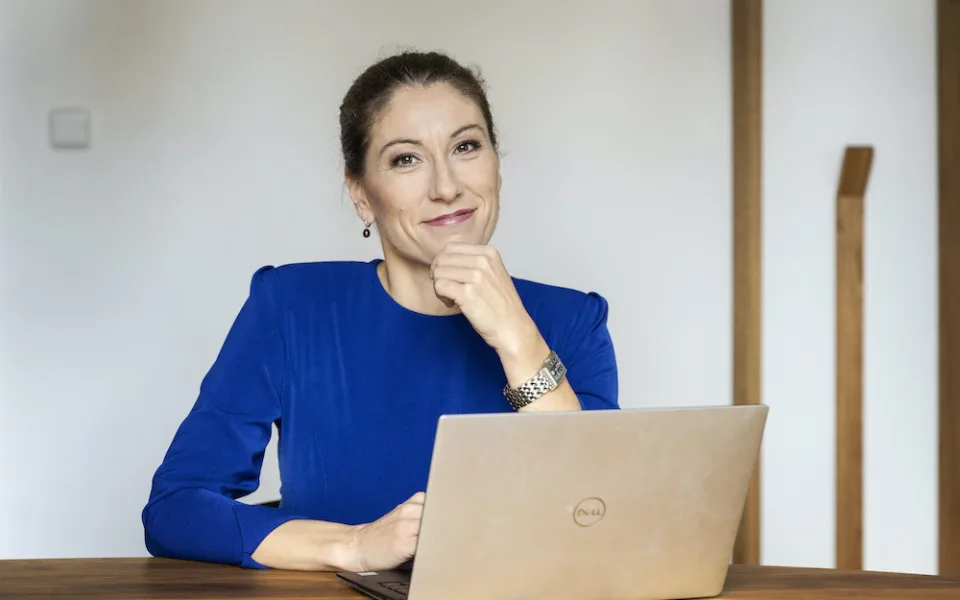 Eva Decroix.