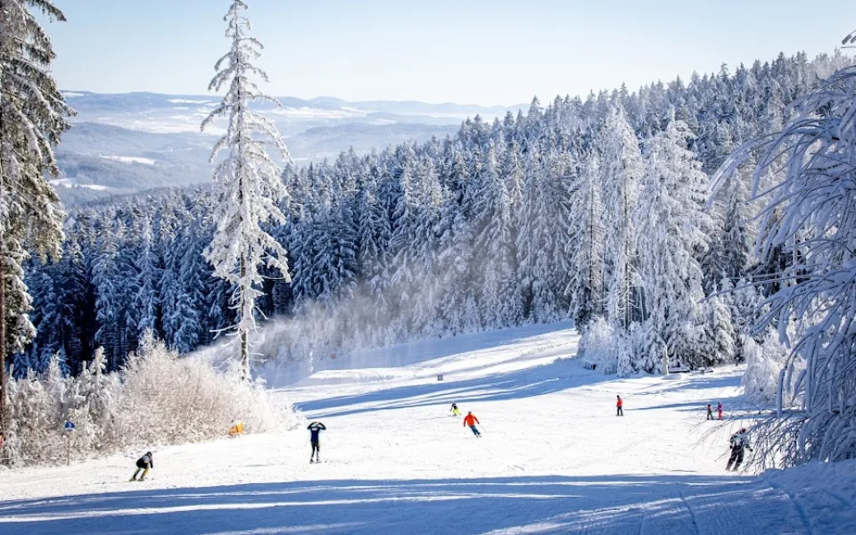 Nepropásněte dokonalé lyžařské podmínky ve Skiareálu Lipno