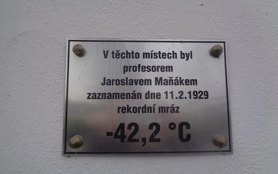 Rekordní mráz v Česku nebyl překonán už 92 let. Amatérský meteorolog tehdy naměřil 42 stupňů pod nulou.