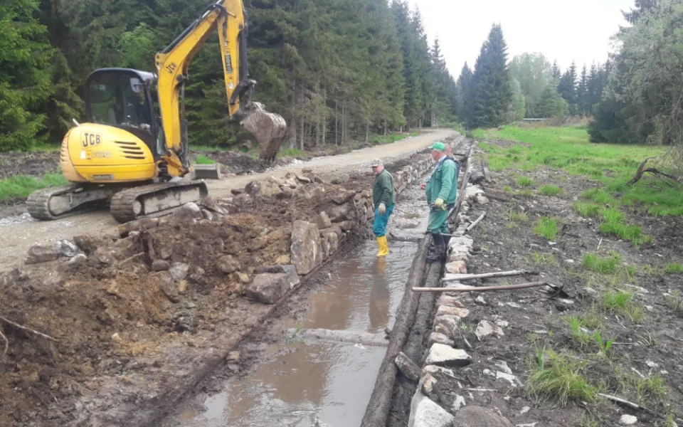 Lesy ČR opravily na Šumavě 3,5 kilometru dlouhý úsek Schwarzenberského kanálu