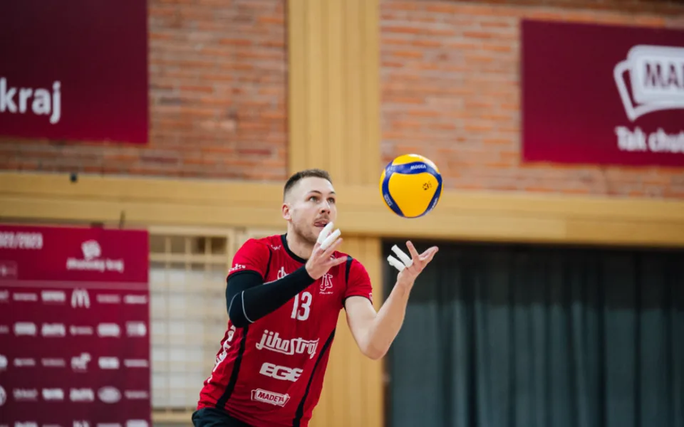Ondrovič přidá šestou sezonu v Jihostroji. Mezi cizinci bude rekordmanem.
