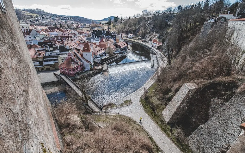 size4-16040596181826-2-cesky-krumlov-zdrazi-poplatky-z-ubytovani-a-ze-vstupneho-na-akce