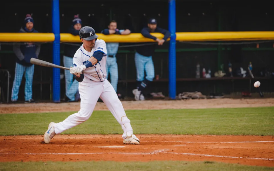 Sokol Hluboká přišel v domácí premiéře o bod v samotném závěru. Mužík má osmdesátý extraligový homerun