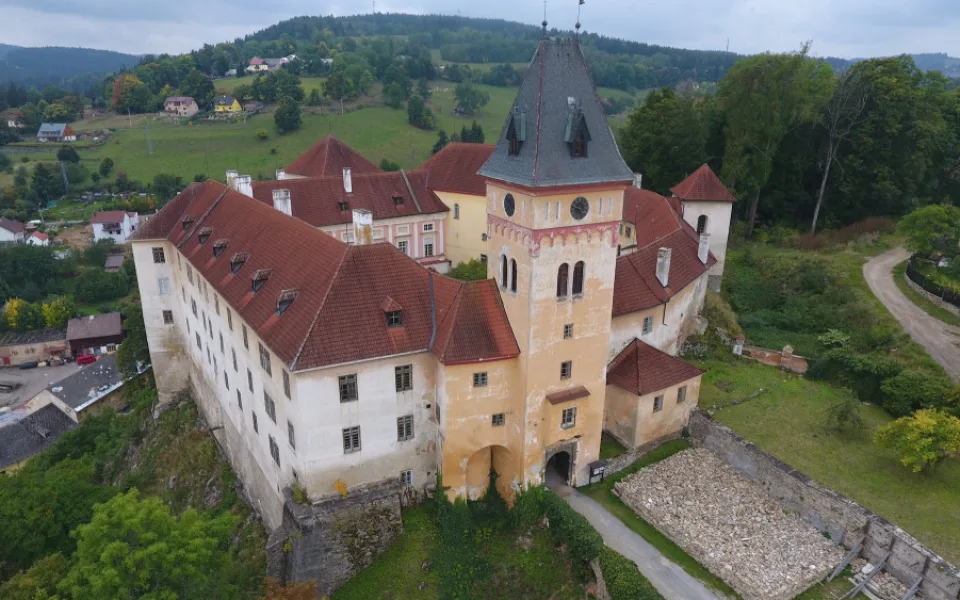 Vimperský zámek čeká druhá etapa oprav. Náklady jsou sto milionů korun