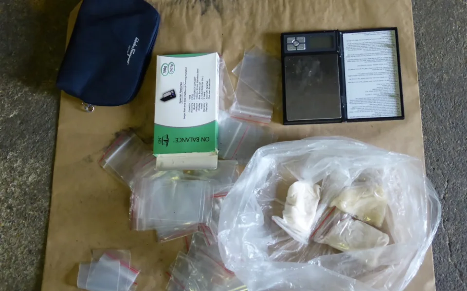 Policie zatkla dealera pervitinu. Drogu míchal s kloubní výživou