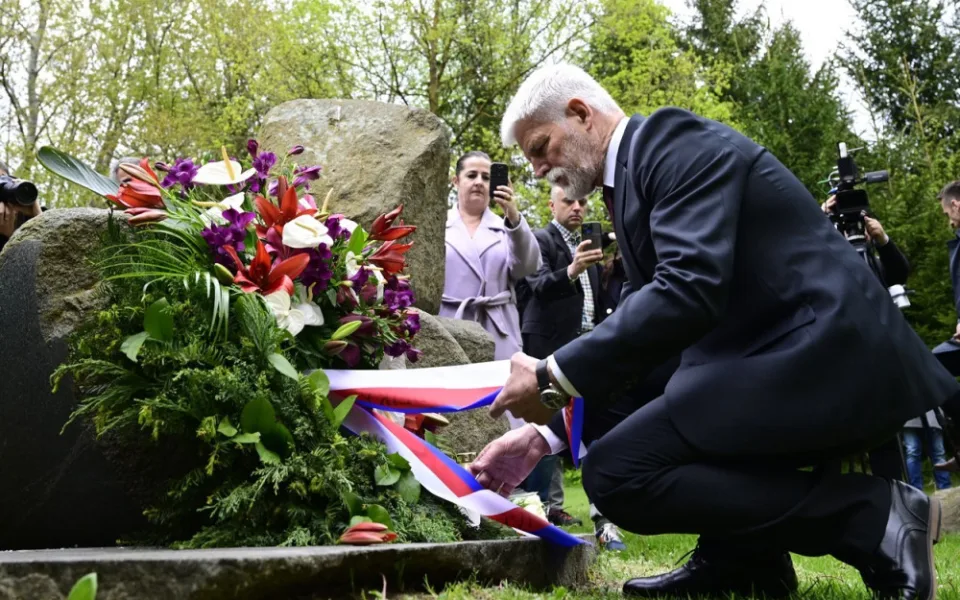 Prezident v Letech: Odkup vepřína byl nedůstojný, je třeba přiznat díl viny