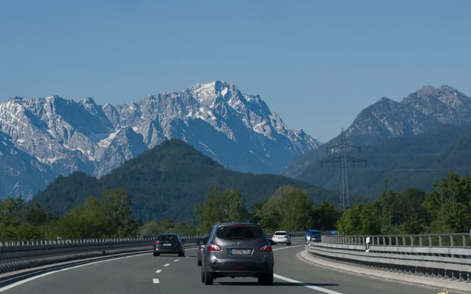 Poplatky za dálnice zdražily ve dvou sousedních státech