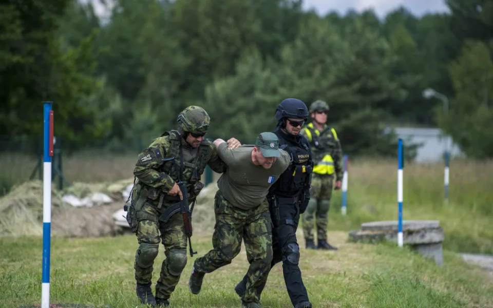 Do cvičení se vedle armády a ČEZ zapojila  i policie