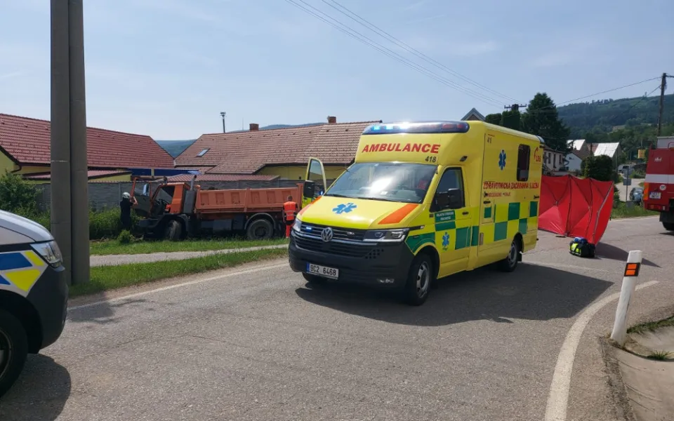 Na Českokrumlovsku zemřel řidič po nehodě nákladního vozidla