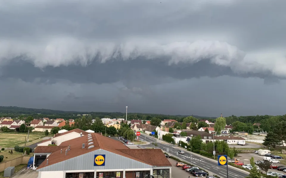 Tak to dnes odpoledne vypadlo v Blatné. Foto: Iveta Myslivcová