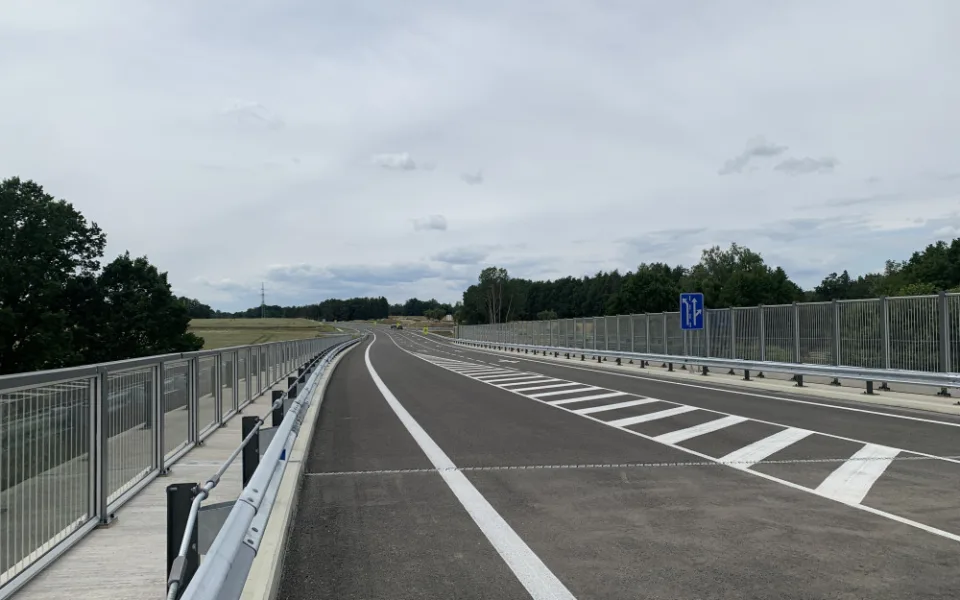 Obchvat Dolní Lhoty je hotový. Cesta do Jindřichova Hradce bezpečnější