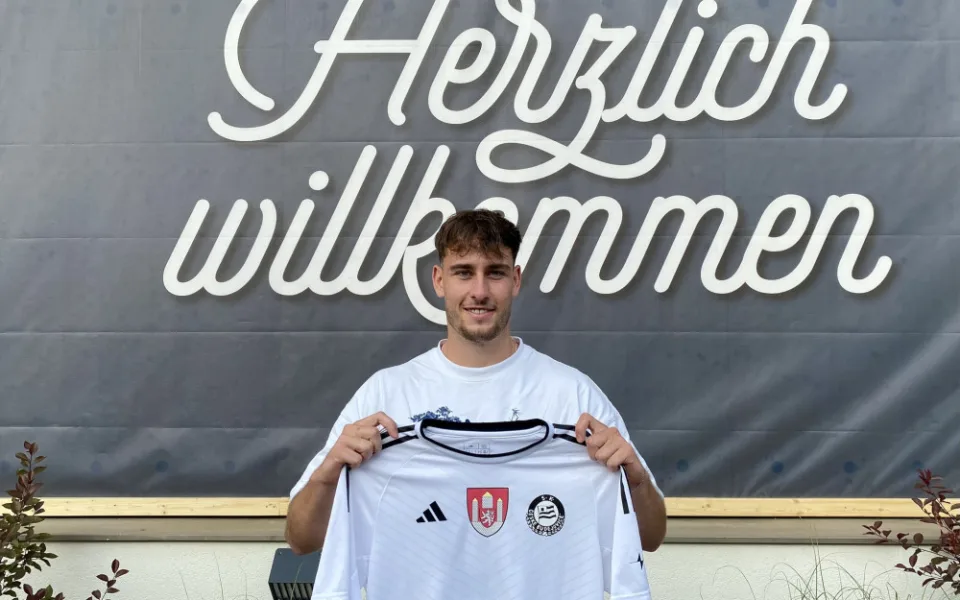 Dynamo získalo obránce Trummera, Sladký si na soustředění zlomil nohu