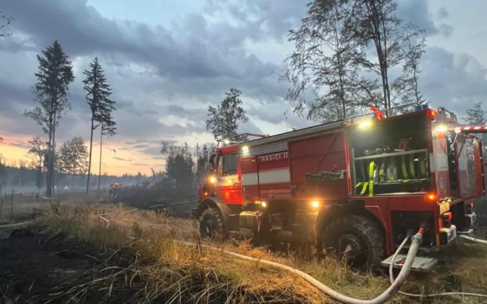 Přetrvávající sucho zvýšilo v dalších oblastech ČR nebezpečí požárů