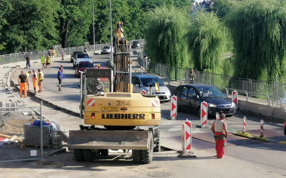 Stavební práce u Jordánu z července letošního roku.